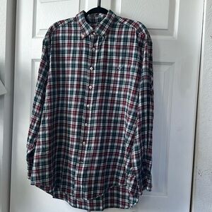 Vineyard Vines XL plaid button down shirt